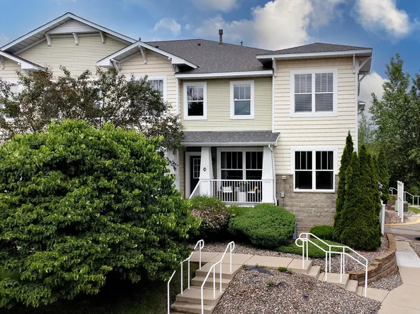 1240 County Road D E Unit 18, Maplewood, MN 55109