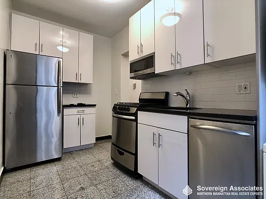 Rented by Sovereign Associates | media 9