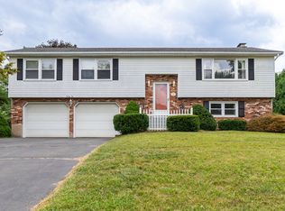 32 Andrew Ln, Windsor, CT 06095