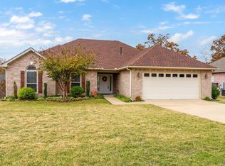425 Feldspar Dr, Sherwood, AR 72120