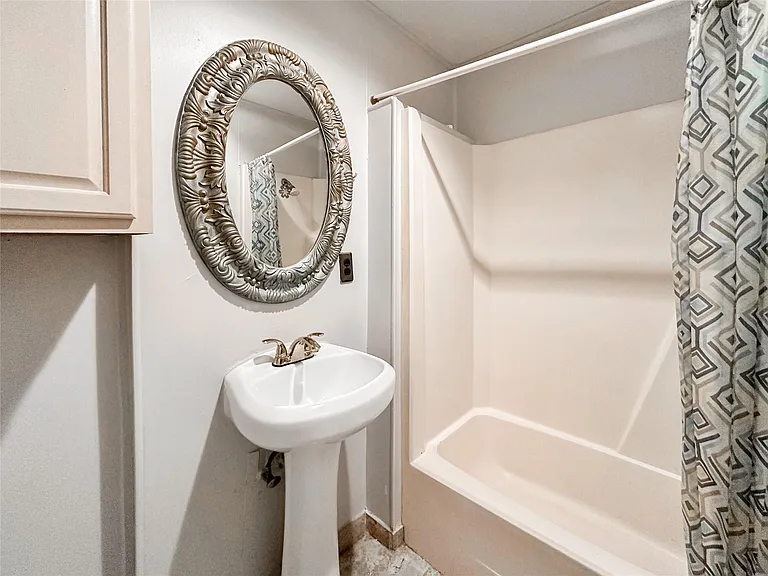 132 Grothe Ln — Photo 13