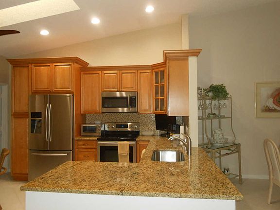 4th image of 6081 Sunrise Pointe Ct #B