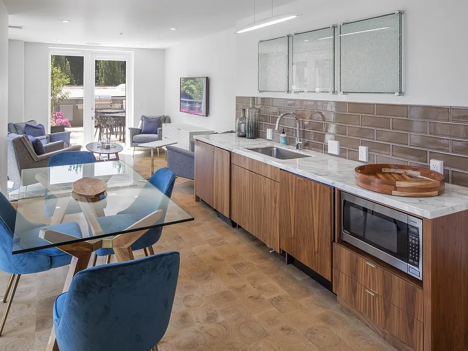 Dianne apartments community photo