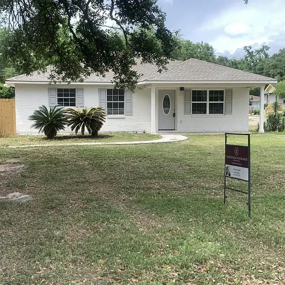 720 W Railroad St — Photo 1