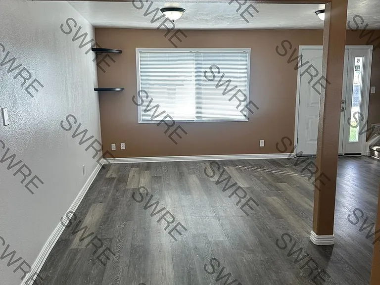 3280 Roosevelt Way #B — Photo 4
