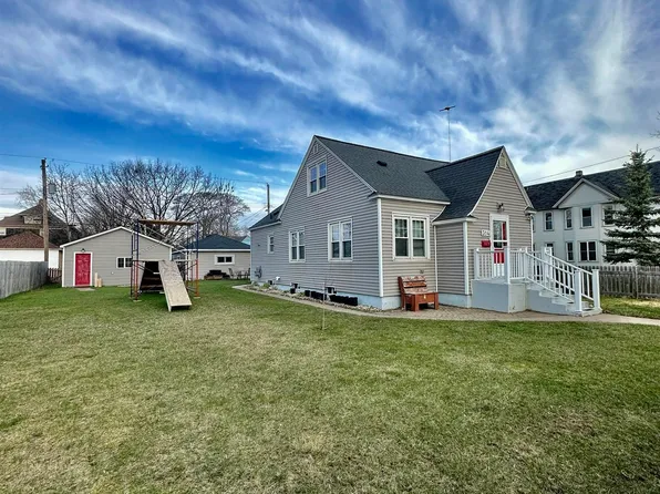 314 S 18th St, Escanaba, MI 49829