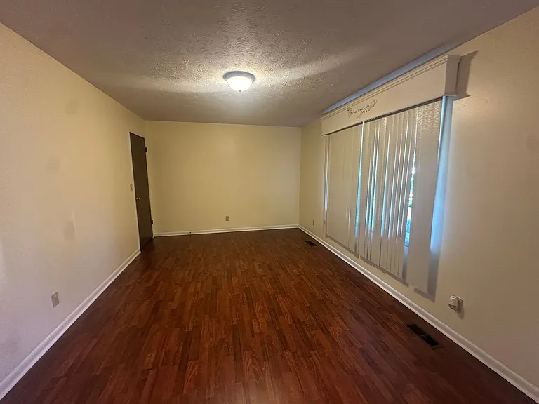 6235 Cane Creek Cir — Photo 4