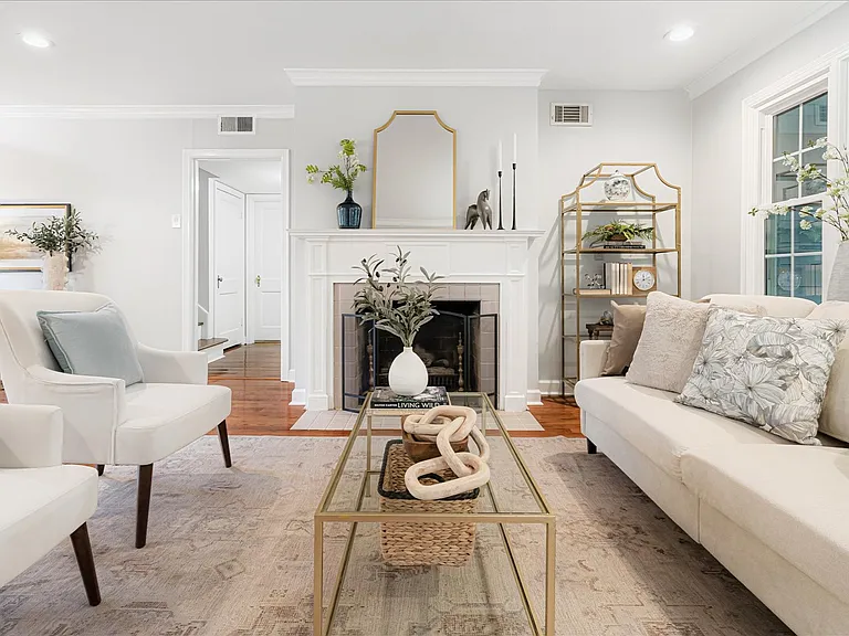 4525 Sequoia Rd — Photo 10
