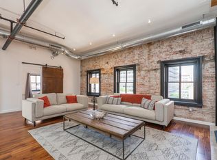 30 S 7th St, Philadelphia, PA 19106
