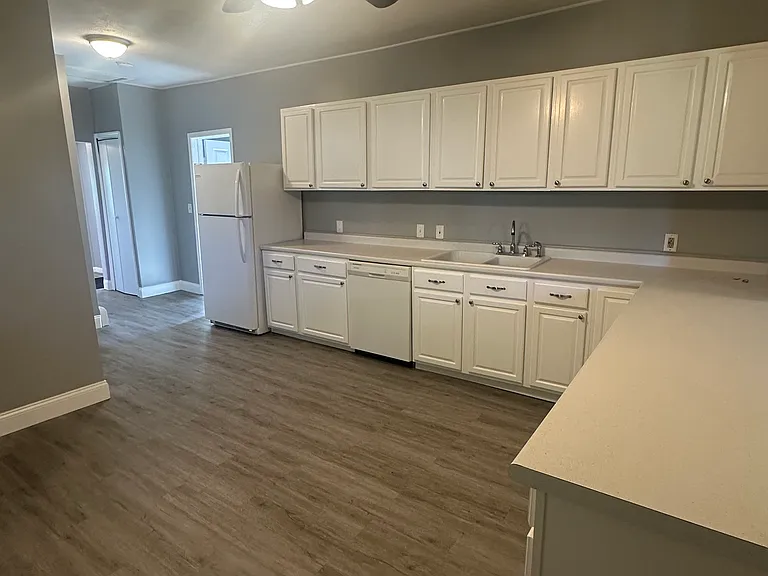 207 Church St — Photo 8