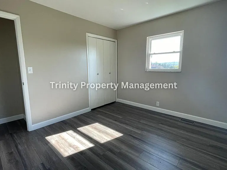 305 Michael St — Photo 13