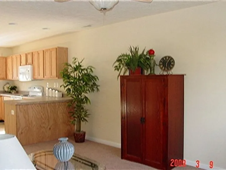 106 Stadiem Dr — Photo 2