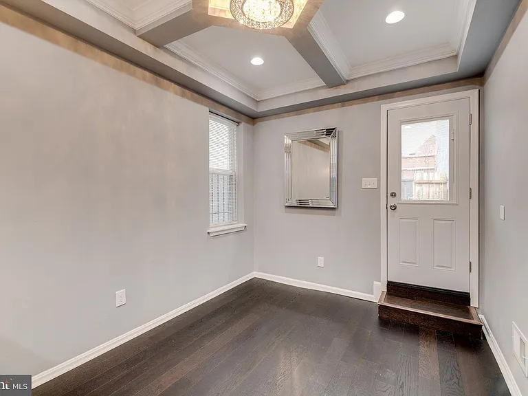 222 N Collington Ave — Photo 15