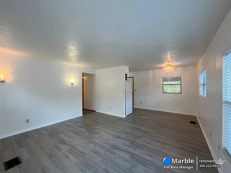 501 SE 14th St — Photo 1