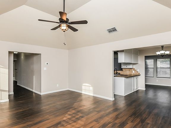 5th image of 1225 Cozby St W