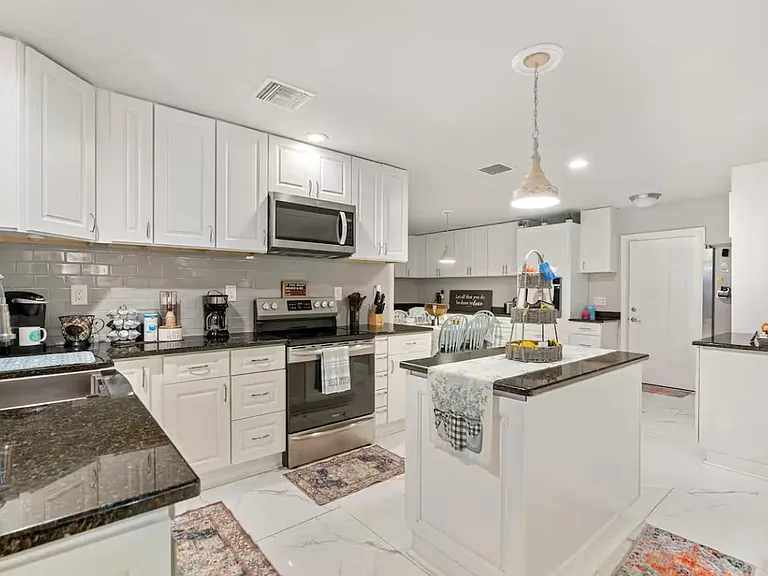 15413 E Lake Burrell Dr — Photo 13