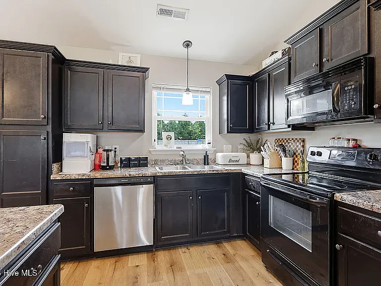 210 Brice Ct — Photo 14
