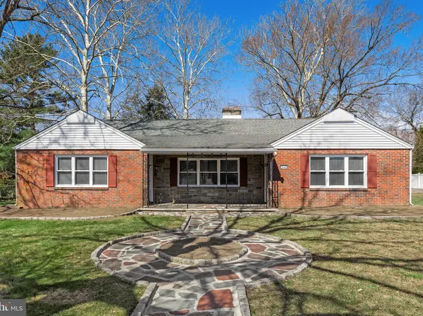 245 Gibbsboro Rd, Clementon, NJ 08021