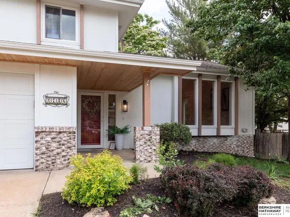 2726 N 129th Cir, Omaha, NE 68164