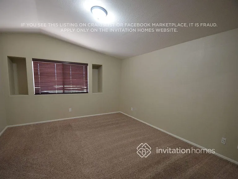5605 S 51st Dr — Photo 6