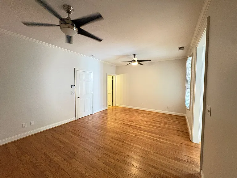 702 Bennett St #D — Photo 9