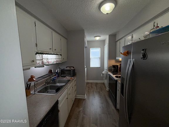 2nd image of 10 Bluebell Cir