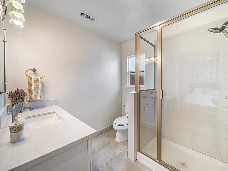 549 N La Sena Ave — Photo 20