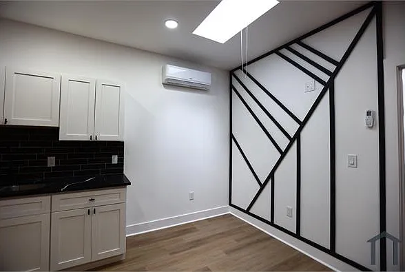 2 bed, 900 sqft, $1,800 — Photo 2