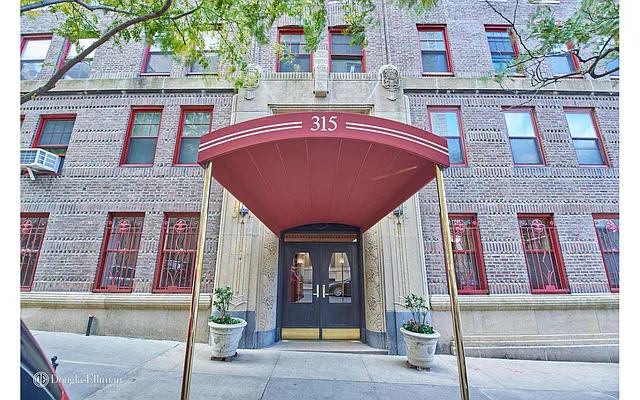 Rented by Douglas Elliman | media 33