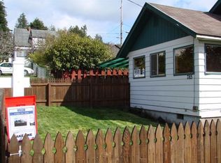 785 E 11th St, Coquille, OR