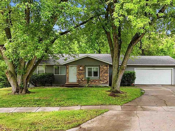 2nd image of 1467 Valley View Dr