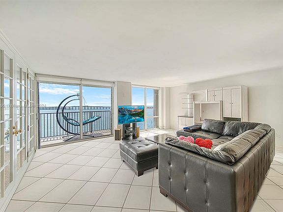 5th image of 1450 Brickell Bay Dr APT 1101