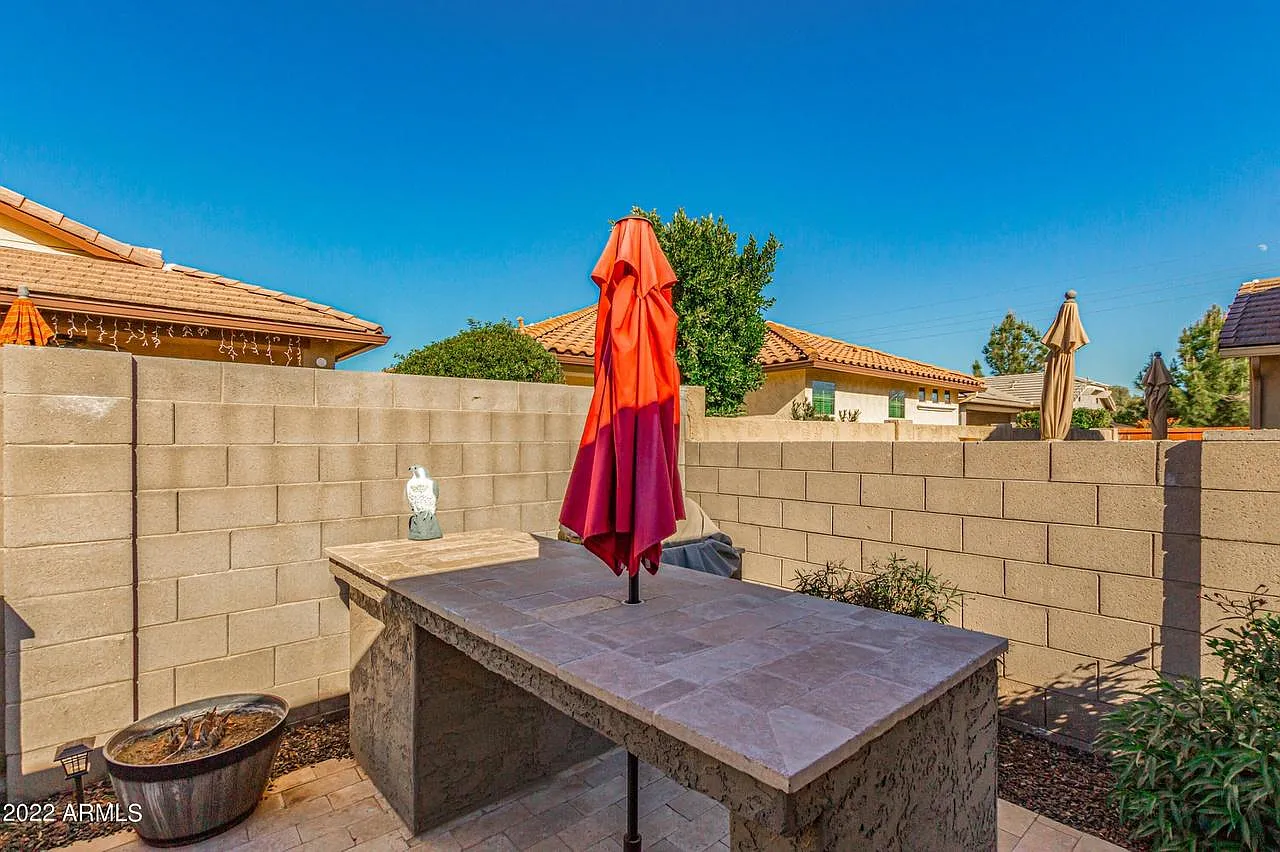 4 bed, 1866 sqft, $2,895 — Photo 4