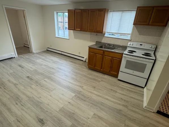 21 Pine St APT 1-L, Monticello, NY 12701