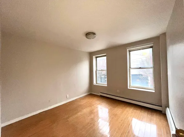 371 Columbia Street image 7 of 7