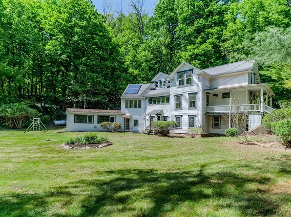 1 Chestnut Plain Rd, Whately, MA 01093