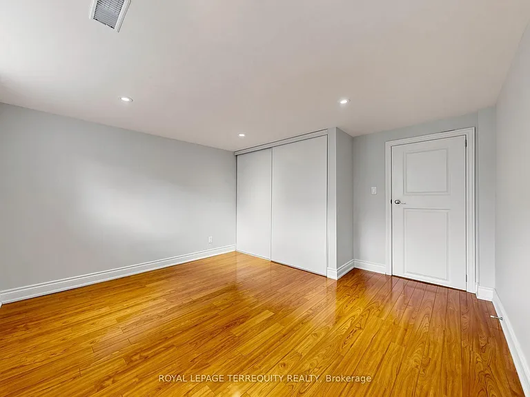14 Hedges Blvd #LOWER — Photo 21