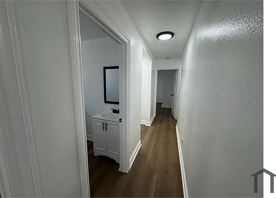 119 W Century Blvd — Photo 14