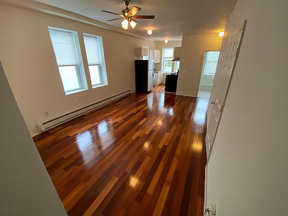 4th image of 710 6th Ave Unit 301
