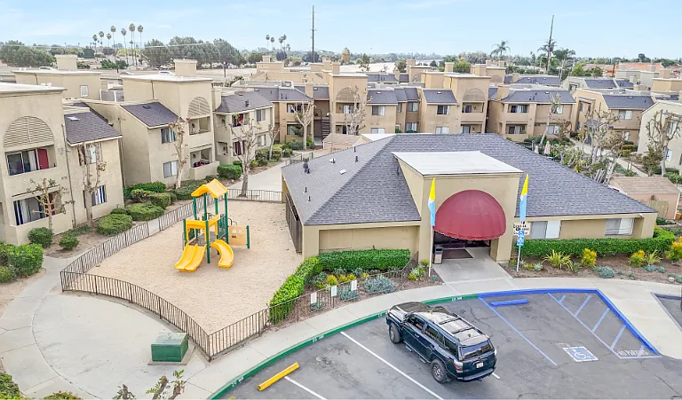 Bentley Parke — Photo 8