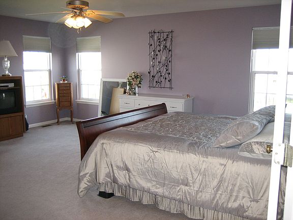 Large Master Bedroom with 2 walk in closets