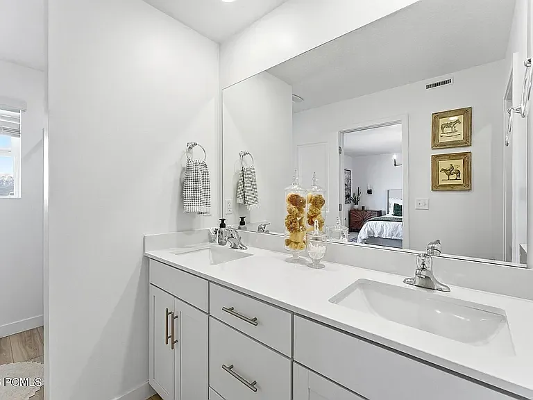 2277 N Wildwood Ln — Photo 20