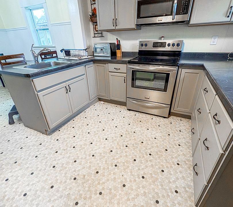 1st image of 1626 Stoughton Ave