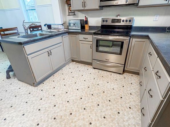 1626 Stoughton Ave