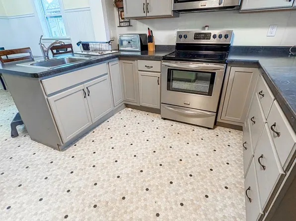 1626 Stoughton Ave, Tomah, WI 54660