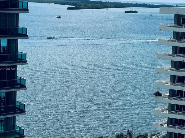 1300 Brickell Bay Dr APT 1606, Miami, FL 33131