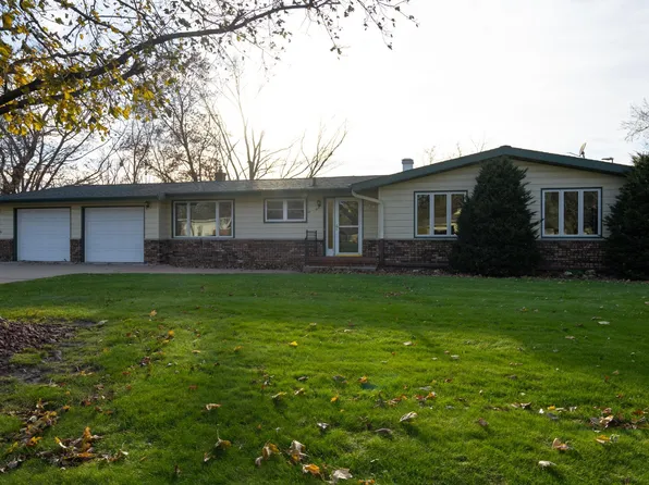 112 W Monroe St, Mauston, WI 53948