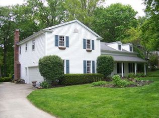 17531 Merry Oaks Trl, Chagrin Falls, OH 44023