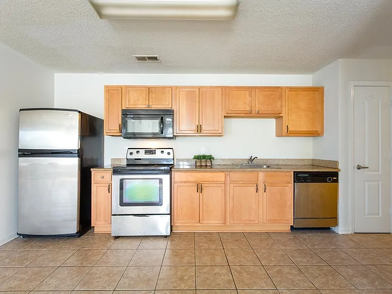 3000 S Adams St #213 — Photo 7