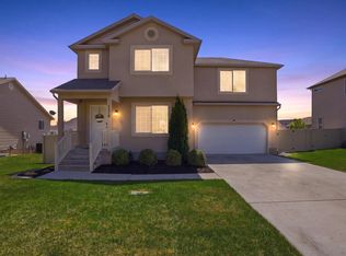 4576 E Evans Dr N, Eagle Mountain, UT 84005